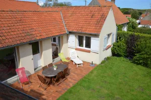 Image of Pretty bright house with fenced garden 5 minutes walk from the beach - Full South