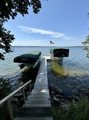 Image of Marion Lake Lodge. A Waterfront Lodge with Pontoon