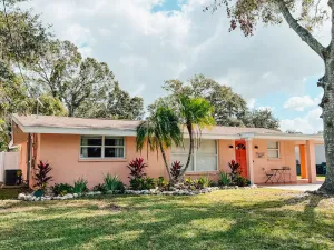 Image of The Coral Cottage close to all that Sarasota has to offer