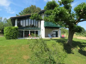 Image of 4000 sq.m. house with trees. Hiking, fishing, lake, mountains. 5 km from St. Pée