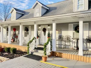 Image of Coldwater Lake - Perfect for Large Gatherings - 🎉🎁🎂🍷👙💍🌞🔥🌈⛄️🥂⛵️🏖🛍