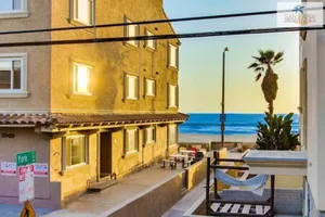 Image of 200-Surf Stars Penthouse