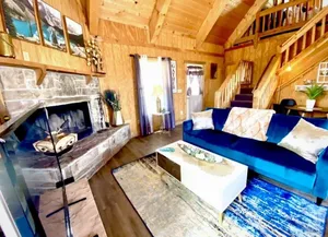 Image of GLAMOROUS Stylish cabin💫 over 2 acres, beautiful views, sleeps 8, washer & dryer