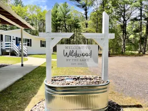 Image of Peaceful home w/ 3 seasons clubhouse - 1/2 mile from Castle Rock Lake, 2 dogs OK