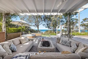 Image of Barellen Beach House - Luxe Beach Front, Oceanview