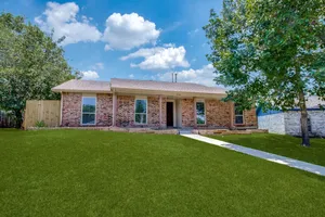 Image of FRESHLY renovated home. Carrollton, DFW
