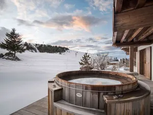 Image of Luxury chalet with sauna and jacuzzi, direct access to the slopes