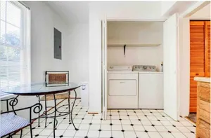 Image of I AM a Quiet, 2BR Townhouse w/ Pets Considered near Downtown
