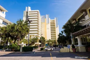 Image of Tower Oceanview King Efficiency - Sea Crest Resort