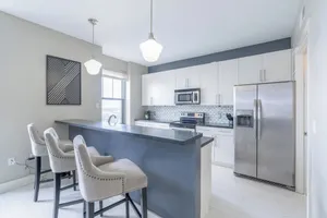 Image of Free Parking | Wifi | King Bed | Gym & More!