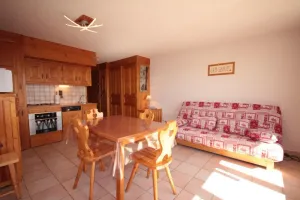 Image of 200m from shops, 1st floor, view ski slopes, balcony, ski locker, 34m², Les Saisies