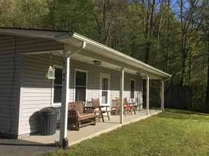 Image of Quiet, peaceful, relaxing getaway from a stressful life! Great Fishing!