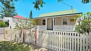 Image of PJ's Cottage - Bring your own linen.