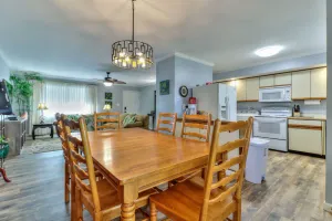 Image of Beautiful 4 bedroom 2 full bathroom close to everything!