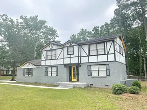 Image of Over 3500 sq ft! All 4BRMs with TVs! 9 Beds for up to 12 Guests!