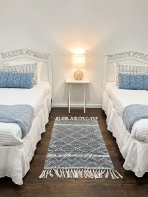 Image of Paradise Pines - Autumn & Winter Haven Cottage