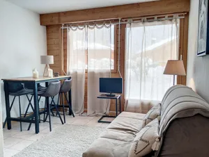 Image of Joli appartement très lumineux, type deux pièces pour 5 personnes comprenant : une entrée avec placa