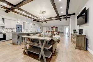 Image of Custom rustic 7 bedrm 3 bath sleeps 16