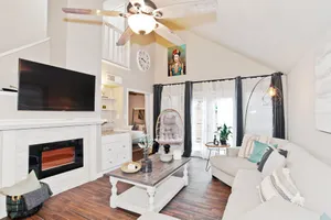 Image of Entire cozy house in the heart of Irving DFW area- pet friendly-12 min from DFW airport