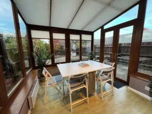 Image of Spacious Townhouse with Parking