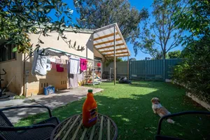Image of Centrally located art house