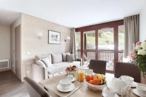 Image of 100m from shops, 6th floor, view ski slopes, balcony, tv, ski locker, 24m², Flaine