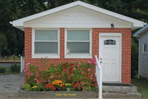 Image of Tiny Home Between Decatur & Springfield 1 mile north of I-72