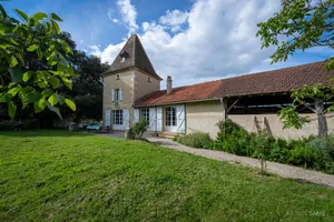 Image of Dovecote in the quiet Gers countryside, heated swimming pool