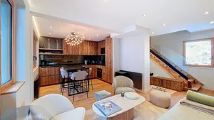 Image of Near center- Fully refurbish 3 bedrooms' appartment