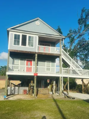 Image of Downtown duplex on stilts.