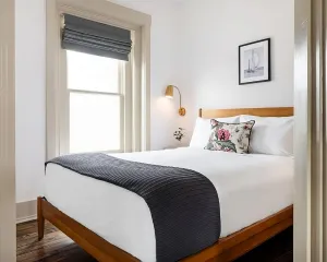 Image of Convenient Stay, Superb Location, Pets Allowed, Parking Onsite