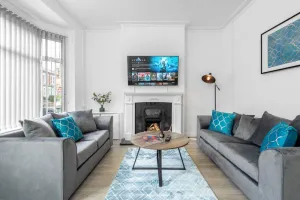 Image of This terraced house comes with 3 bedrooms, free on-street parking & garden.