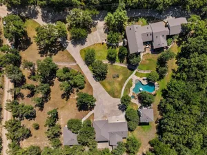 Image of Lakefront Resort Sleeps 16 Pool Hot Tub Game Room