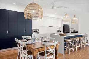 Image of Willows Pet-friendly, gorgeous home, stroll to the beach, sleeps 8