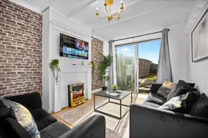 Image of Four Bedroom House - Parking - WIFI