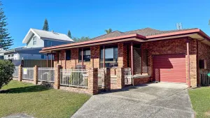 Image of Sutts Retreat - Bring your own linen.