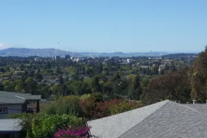 Image of Stunning Views 3bedroom/3bathroom San Mateo San Francisco Bay Area House