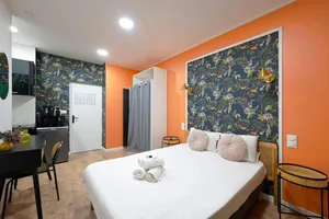 Image of Modern secure studio- perfect for 2- Catacombs