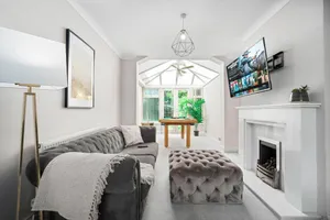 Image of This 3-bedroom luxury property is located within the county of West Midlands