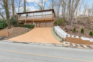Image of Lake-view apartment with a full kitchen, patio, pool, tennis & basketball access