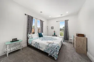 Image of Stylish 2BR Midtown Stay Omaha | Near UNMC UNO | Wi-Fi Kitchen Desk