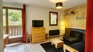 Image of This apartment of 29 m², in a building of 3 floors with balcony, has 2 rooms including 1 bedroom and