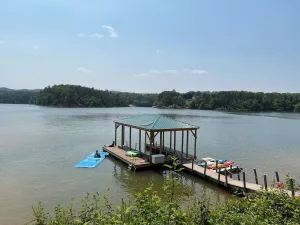 Image of Lakefront Luxury Log Home near Downtown