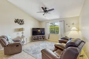 Image of Dog-friendly retreat with an enclosed yard, grill & fully equipped kitchen