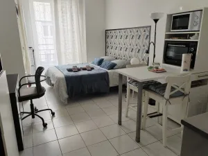 Image of Elegant studio - Private parking - Close to transport Lyon 8