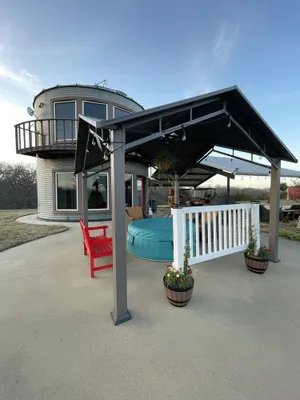 Image of Couples getaway in small town Waxahachie, Texas on10 acres of fields and forest.