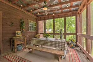 Image of Family Friendly 2BR Glen Rose Cottage Near Town!