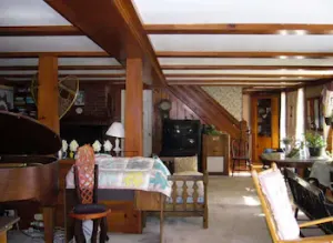 Image of White Trellis Motel