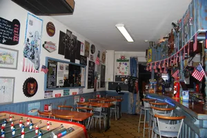 Image of Aux amis reunis