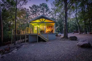Image of Magnolia Gem With Private Grill and Free Wifi by Redawning